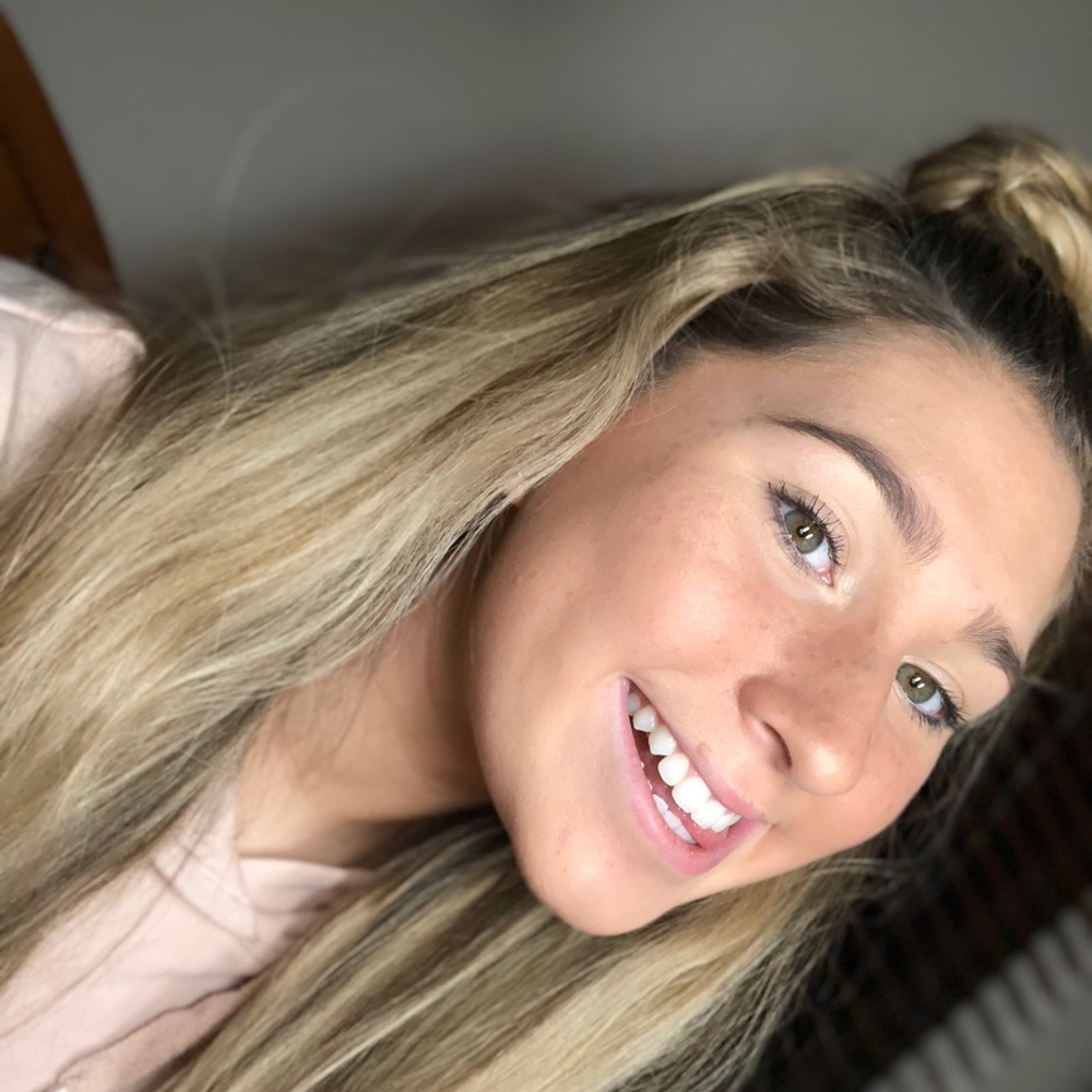 Meet your Posher, Emily
